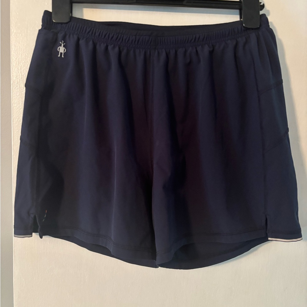 Men’s Smartwool Active Performance Shorts, size medium. Navy/Dark Blue